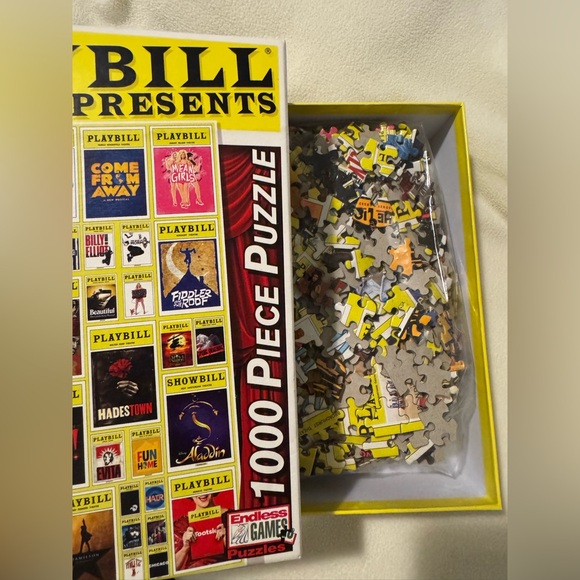 Playbill Presents 1000pc Puzzle - Picture 3 of 6